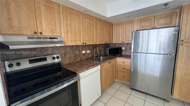 20505 E Country Club Dr 1639, Aventura, FL 33180