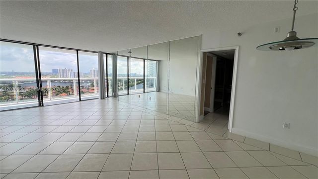 20505 E Country Club Dr 1639, Aventura, FL 33180