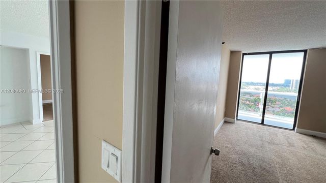 20505 E Country Club Dr 1639, Aventura, FL 33180