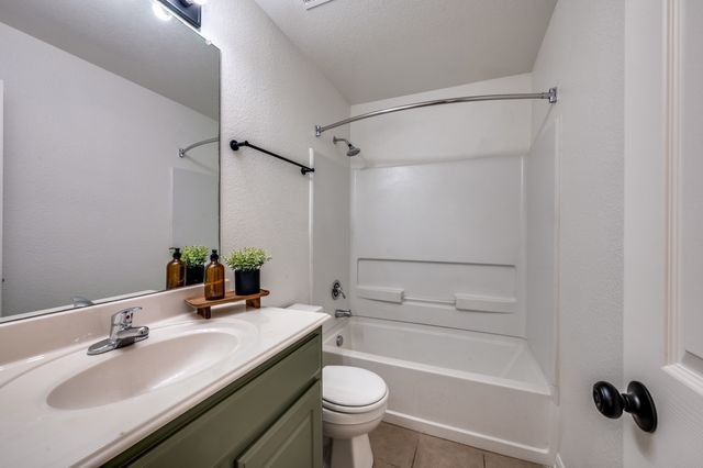 609 Misty Mountain Drive, Fort Worth, TX 76140