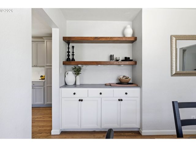 2431 NIXON St, Eugene, OR 97403