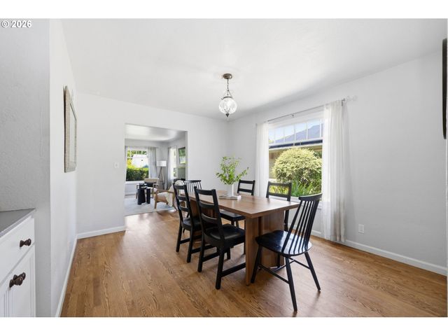 2431 NIXON St, Eugene, OR 97403