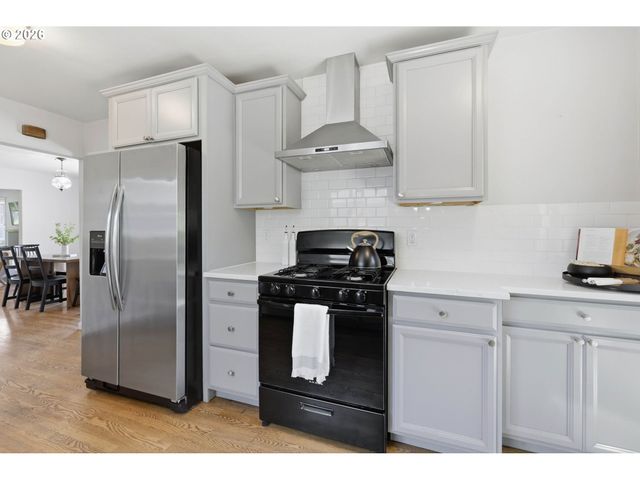 2431 NIXON St, Eugene, OR 97403