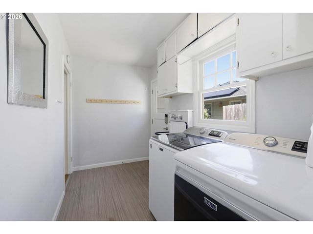 2431 NIXON St, Eugene, OR 97403