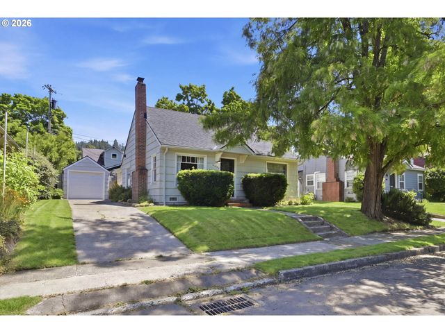 2431 NIXON St, Eugene, OR 97403