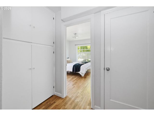 2431 NIXON St, Eugene, OR 97403