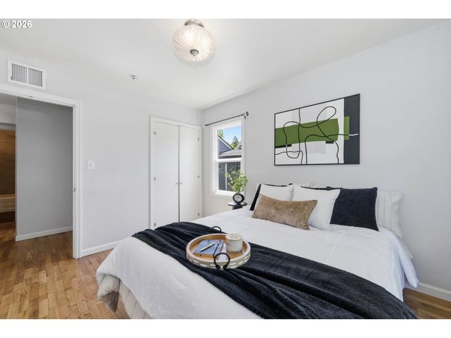 2431 NIXON St, Eugene, OR 97403