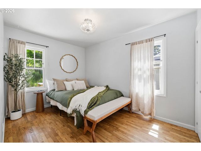 2431 NIXON St, Eugene, OR 97403