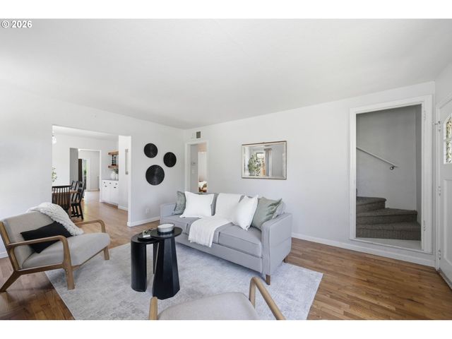 2431 NIXON St, Eugene, OR 97403