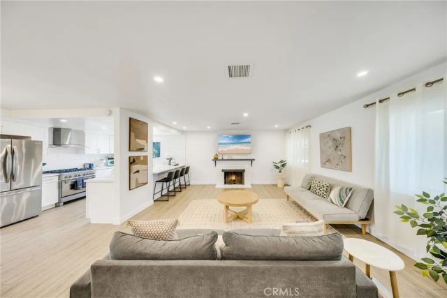 1603 E Chestnut Ave, Orange, CA 92867