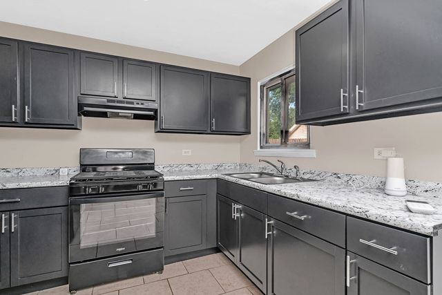 1512 Lincoln Place, Calumet City, IL 60409
