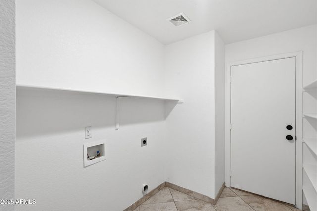 3287 S BOWMAN Road, Apache Junction, AZ 85119