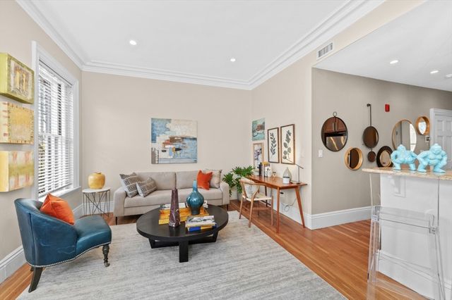 75 Montgomery St 3, Boston, MA 02116