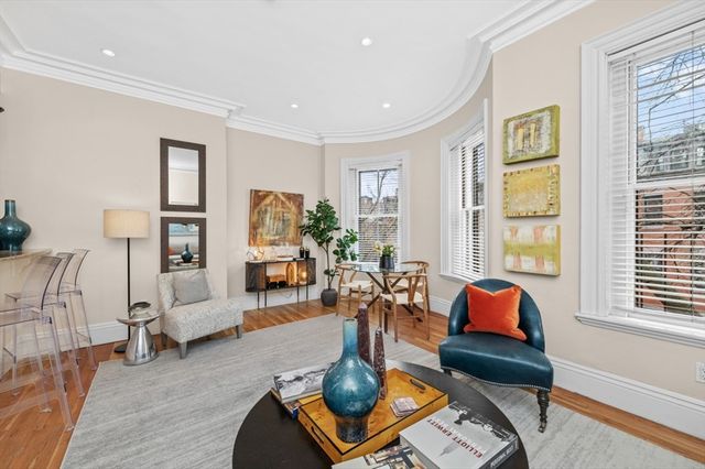 75 Montgomery St 3, Boston, MA 02116