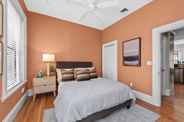 75 Montgomery St 3, Boston, MA 02116