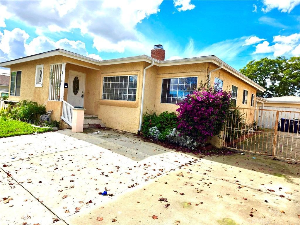 2110 N Hesperian, Santa Ana, CA 92706