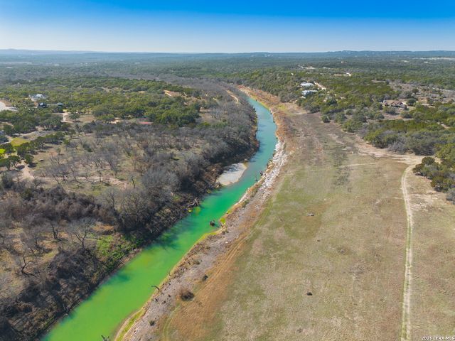 1926 Paradise Pkwy, Canyon Lake, TX 78133