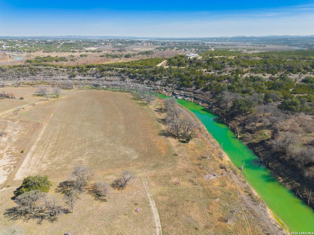 1926 Paradise Pkwy, Canyon Lake, TX 78133