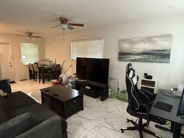 2641 Polk Street 11, Hollywood, FL 33020