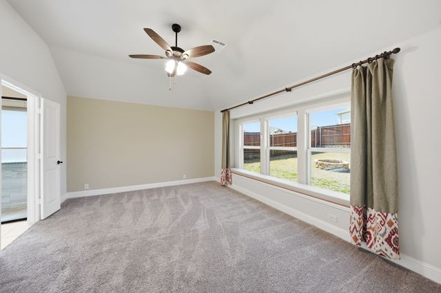 3209 Rosewood Drive, Glenn Heights, TX 75154