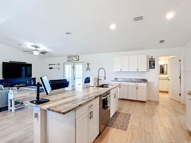 10024 LEBANON DR, Port Charlotte, FL 33981