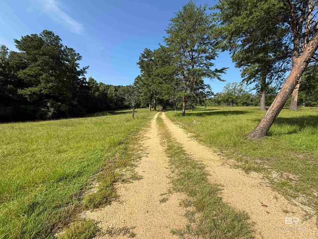 111 Fleming Lane, Brewton, AL 36426