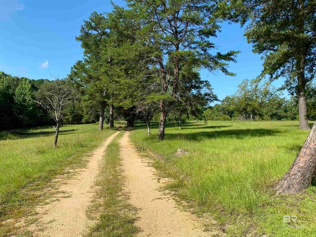 111 Fleming Lane, Brewton, AL 36426