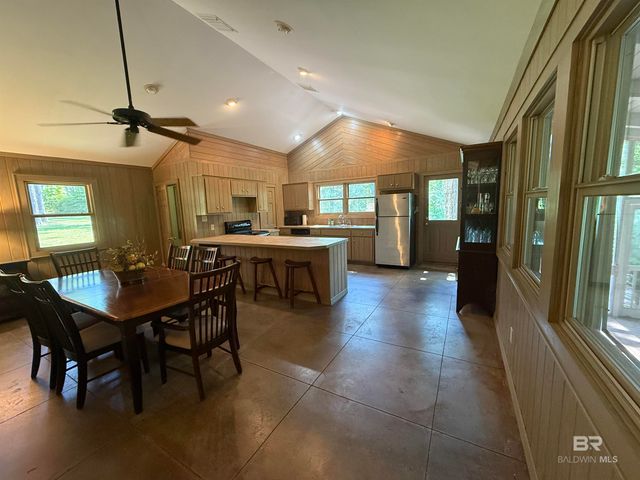 111 Fleming Lane, Brewton, AL 36426