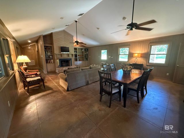 111 Fleming Lane, Brewton, AL 36426