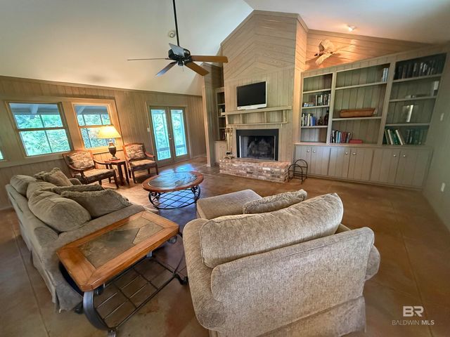 111 Fleming Lane, Brewton, AL 36426