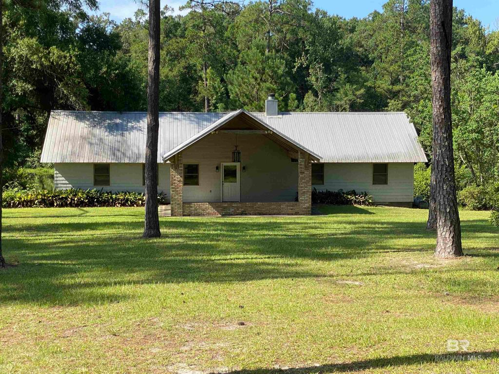 111 Fleming Lane, Brewton, AL 36426