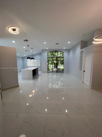 1970 NW 178th Ter, Pembroke Pines, FL 33029