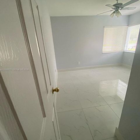 1970 NW 178th Ter, Pembroke Pines, FL 33029