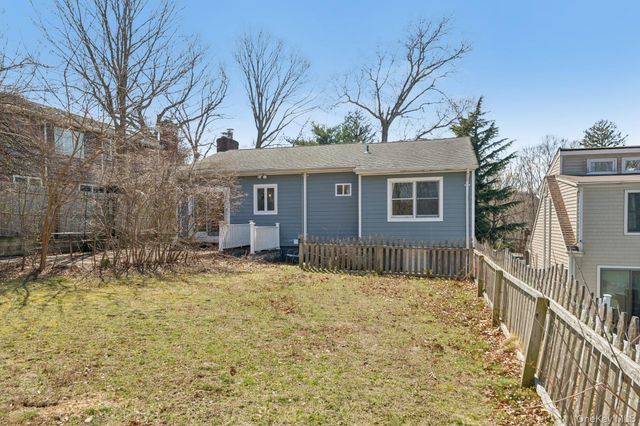 159 Chestnut Circle, Northport, NY 11768