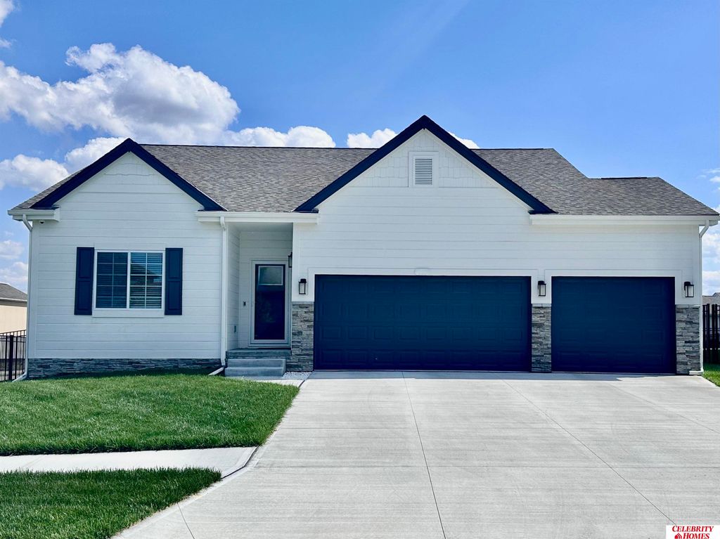 11306 Grebe Street, Omaha, NE 68142