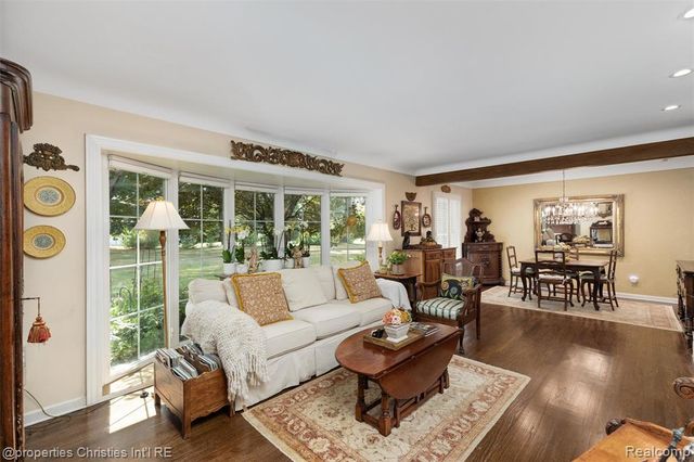 32765 Eastlady Drive, Beverly Hills, MI 48025
