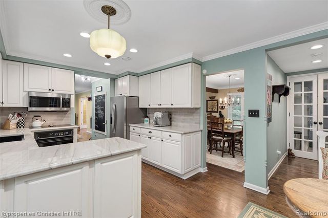 32765 Eastlady Drive, Beverly Hills, MI 48025