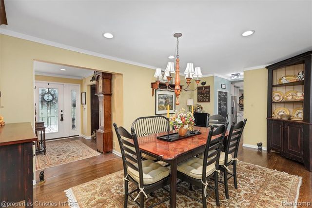 32765 Eastlady Drive, Beverly Hills, MI 48025
