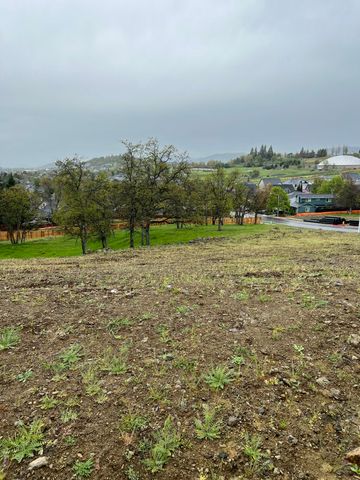 481 Quail Hollow 92, Eagle Point, OR 97524