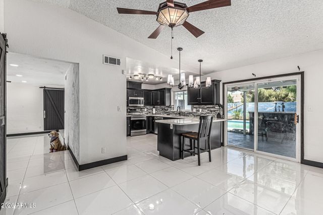 4020 W Anderson Drive, Glendale, AZ 85308