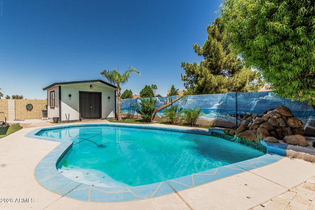 4020 W Anderson Drive, Glendale, AZ 85308