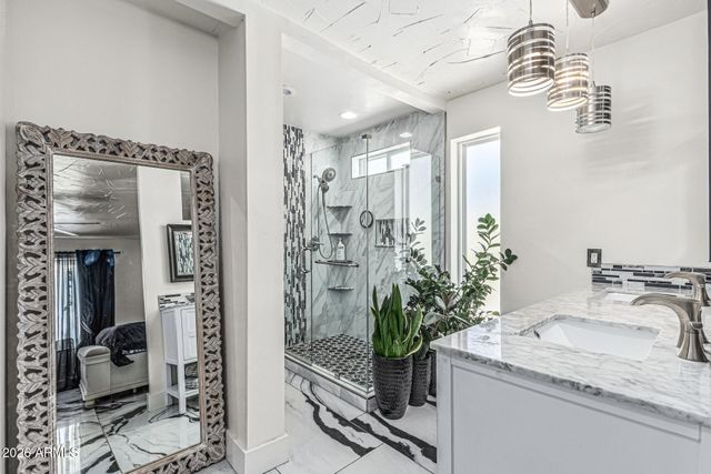4020 W Anderson Drive, Glendale, AZ 85308