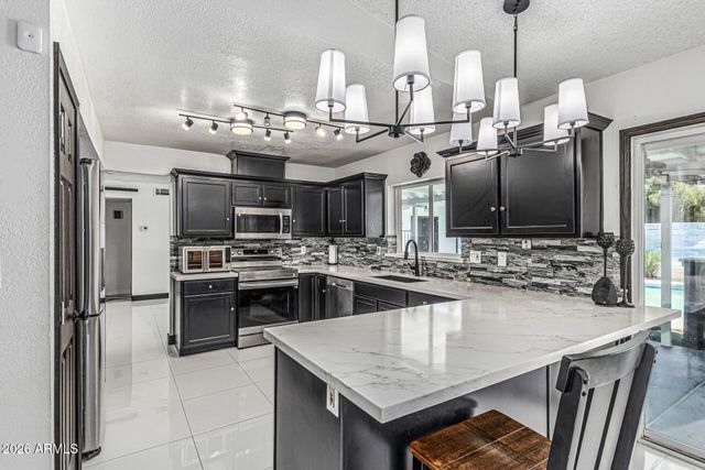 4020 W Anderson Drive, Glendale, AZ 85308