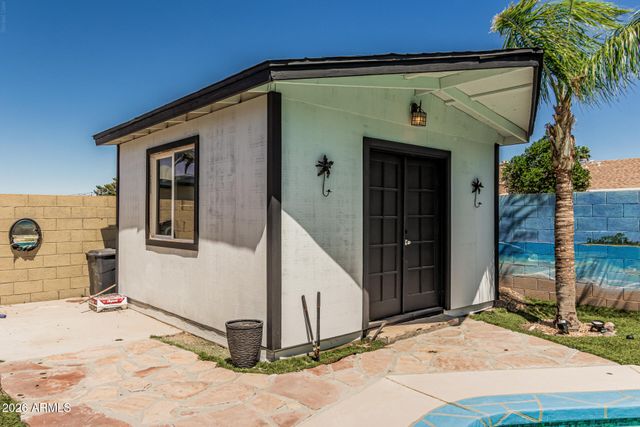 4020 W Anderson Drive, Glendale, AZ 85308