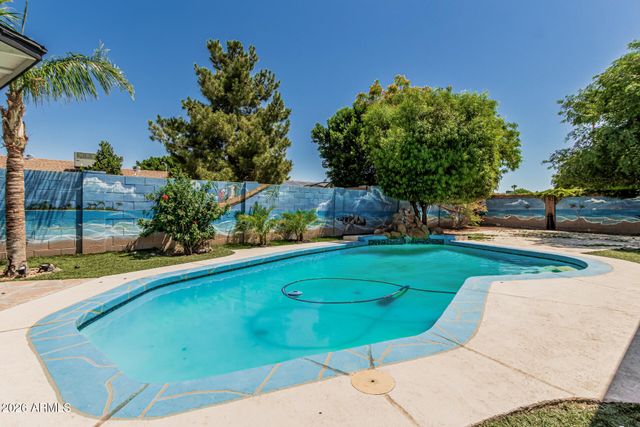 4020 W Anderson Drive, Glendale, AZ 85308