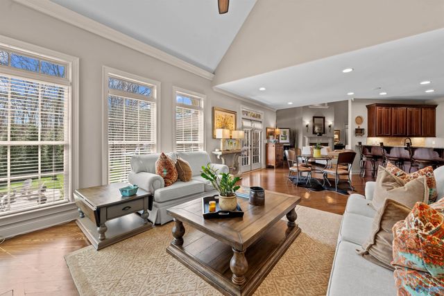 10 Bluff View Drive SE, Huntsville, AL 35803