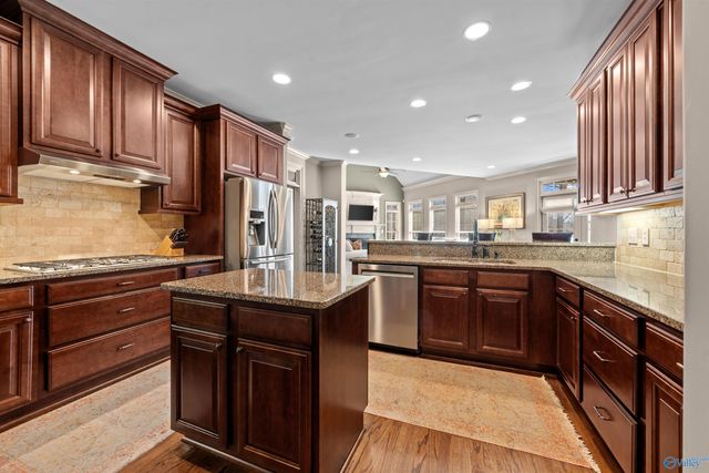 10 Bluff View Drive SE, Huntsville, AL 35803