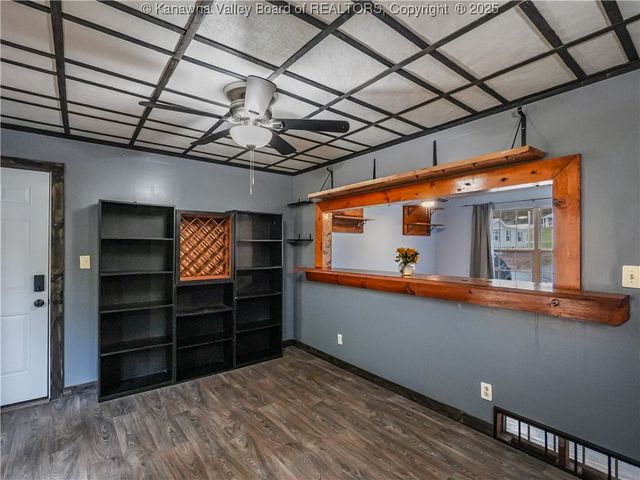 1931 Bills Creek Road, Winfield, WV 25213