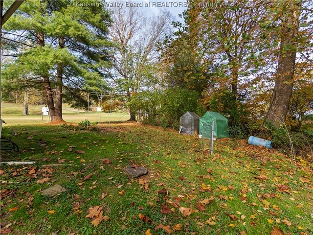 1931 Bills Creek Road, Winfield, WV 25213