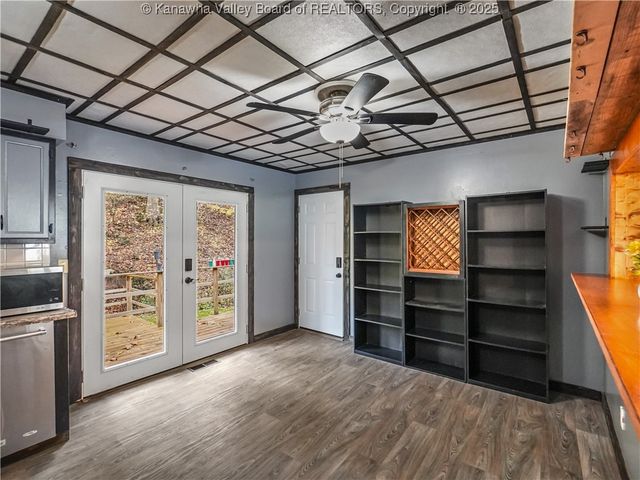 1931 Bills Creek Road, Winfield, WV 25213